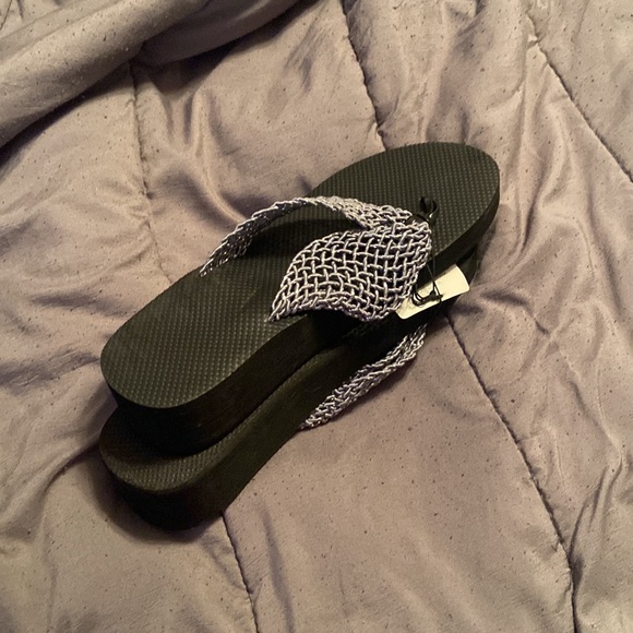 Flip flops - Picture 3 of 4
